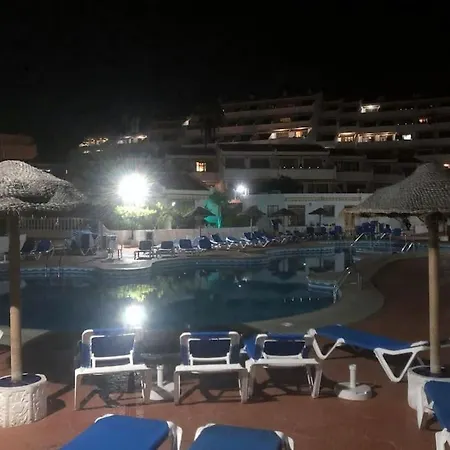 Lucia Garden Con Piscina Climatizada