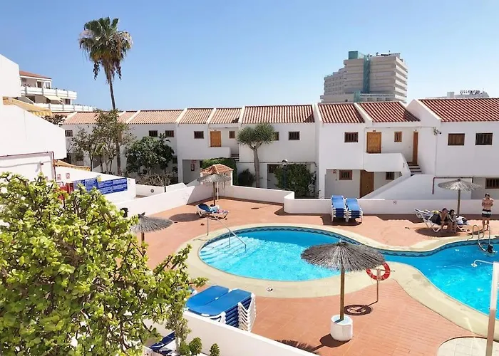 Lucia Garden Con Piscina Climatizada