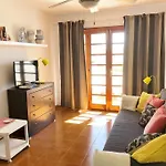 Lucia Garden Con Piscina Climatizada Apartmán