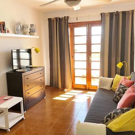 Lucia Garden Con Piscina Climatizada شقة