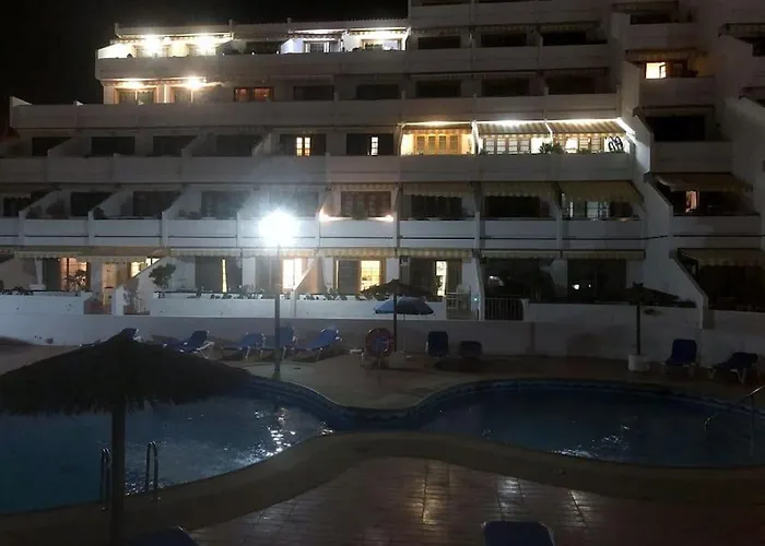 Lucia Garden Con Piscina Climatizada